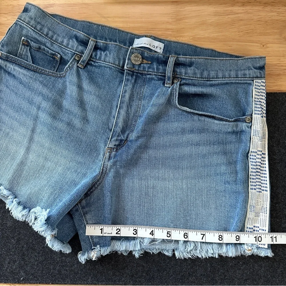 LOFT Jean Shorts with White Embroidered Side Accents, EUC